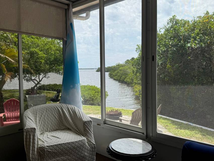 Ellenton, FL Mobile Home for Sale located at 456 Coco Plum Way Colony Cove